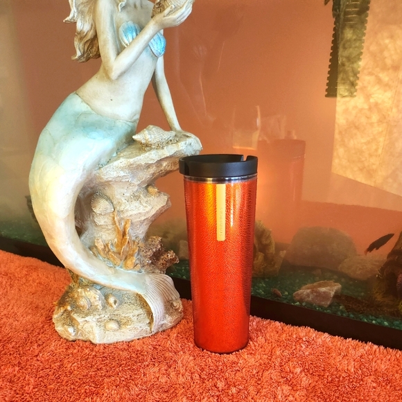 Starbucks Tumblr - Picture 1 of 4